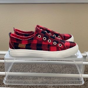 Plaid shoes